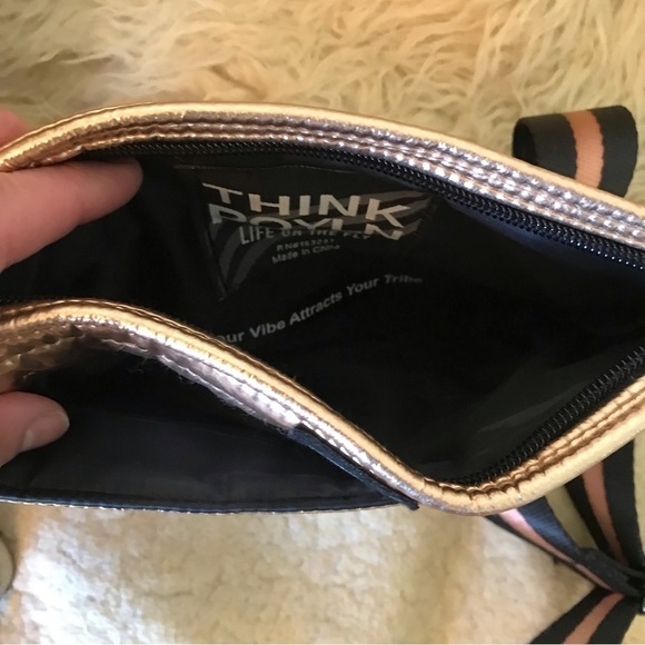 THINK Royln crossbody bum bag fanny pack convertible bag. - Picture 6 of 7